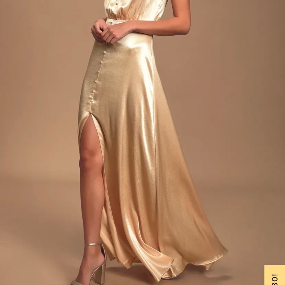 Lulu’s satin champagne dress!